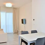 Chic Seaview With Private Terrace Appartamento *