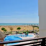 Appartamento Chic Seaview With Private Terrace