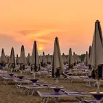 Chic Seaview With Private Terrace Appartamento