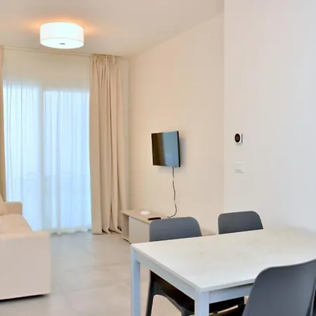 Chic Seaview With Private Terrace Apartment *