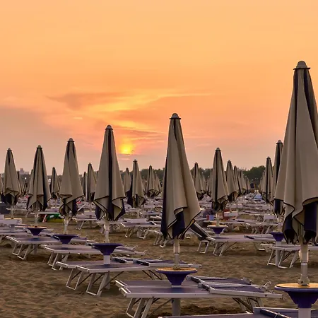 Chic Seaview With Private Terrace דירה