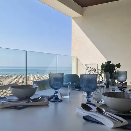 Chic Seaview With Private Terrace Apartment