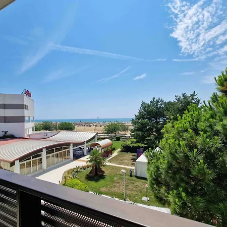 Chic Seaview With Private Terrace Apartment Bibione